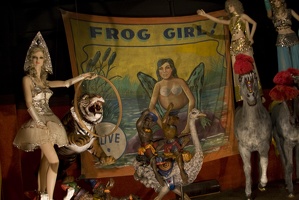 313-9958 House on the Rock - Circus - Frog Girl